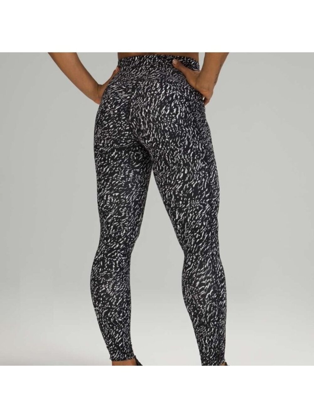 Lululemon Wunder Under Leggings Black & White Print Size 4 - 11"×32"